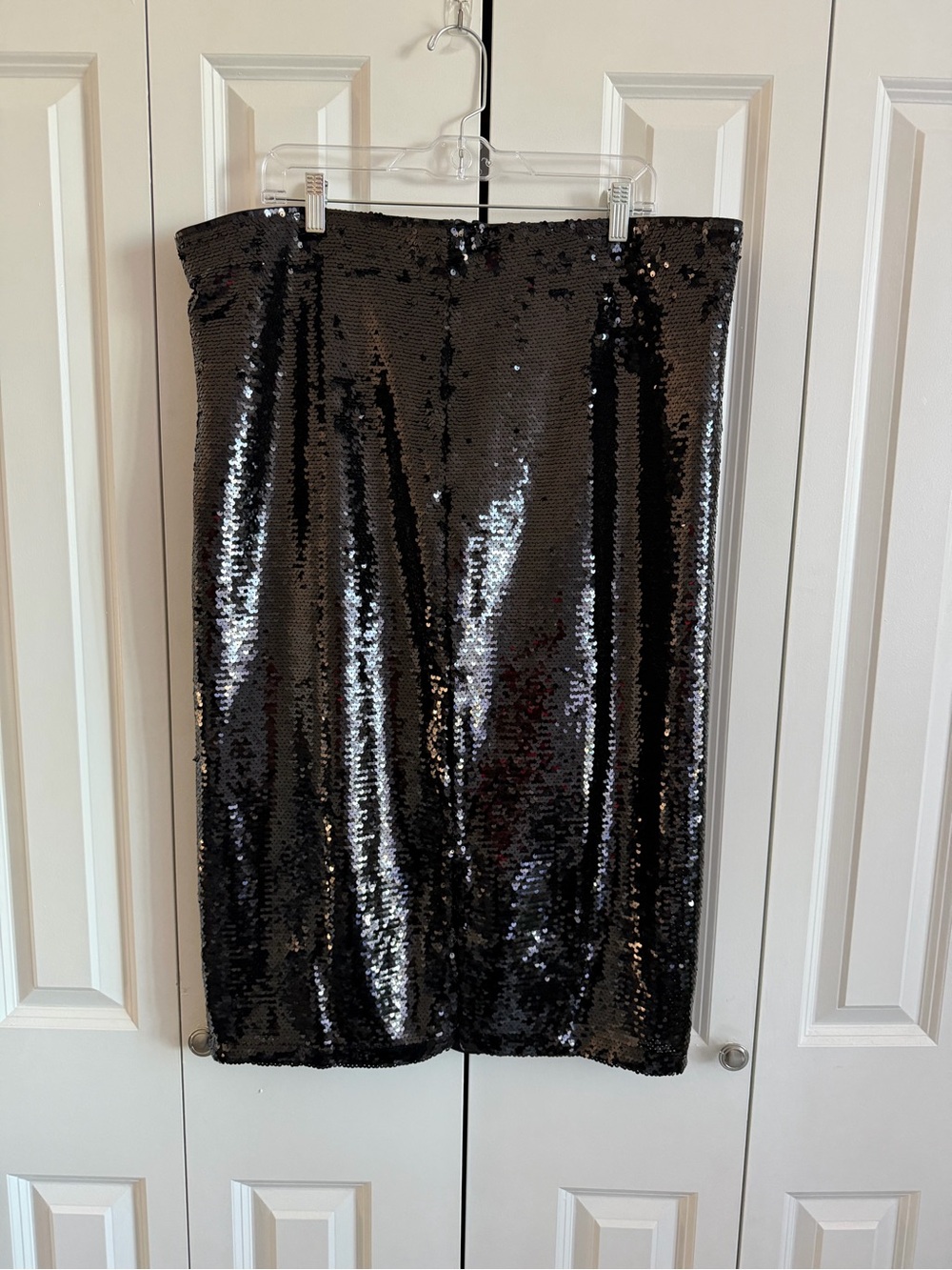 H&M Black Sequin Pencil Skirt